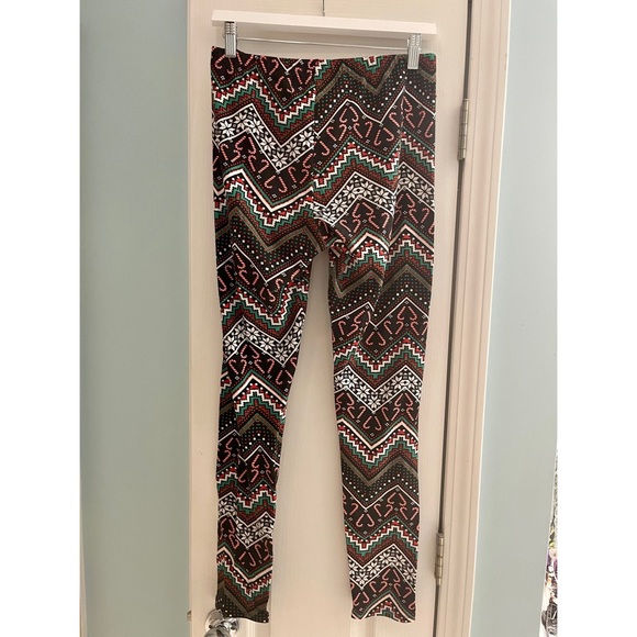 NEW Candy Cane Fair Isle / Chevron Holiday Leggings - Picture 5 of 8